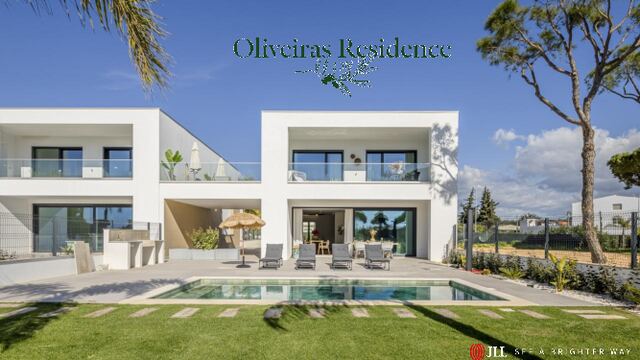 Oliveiras Residence